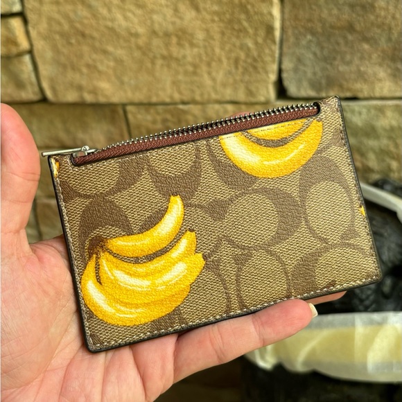 Authentic COACH Signature leather zip card case/wallet w banana print UNISEX - Picture 6 of 6